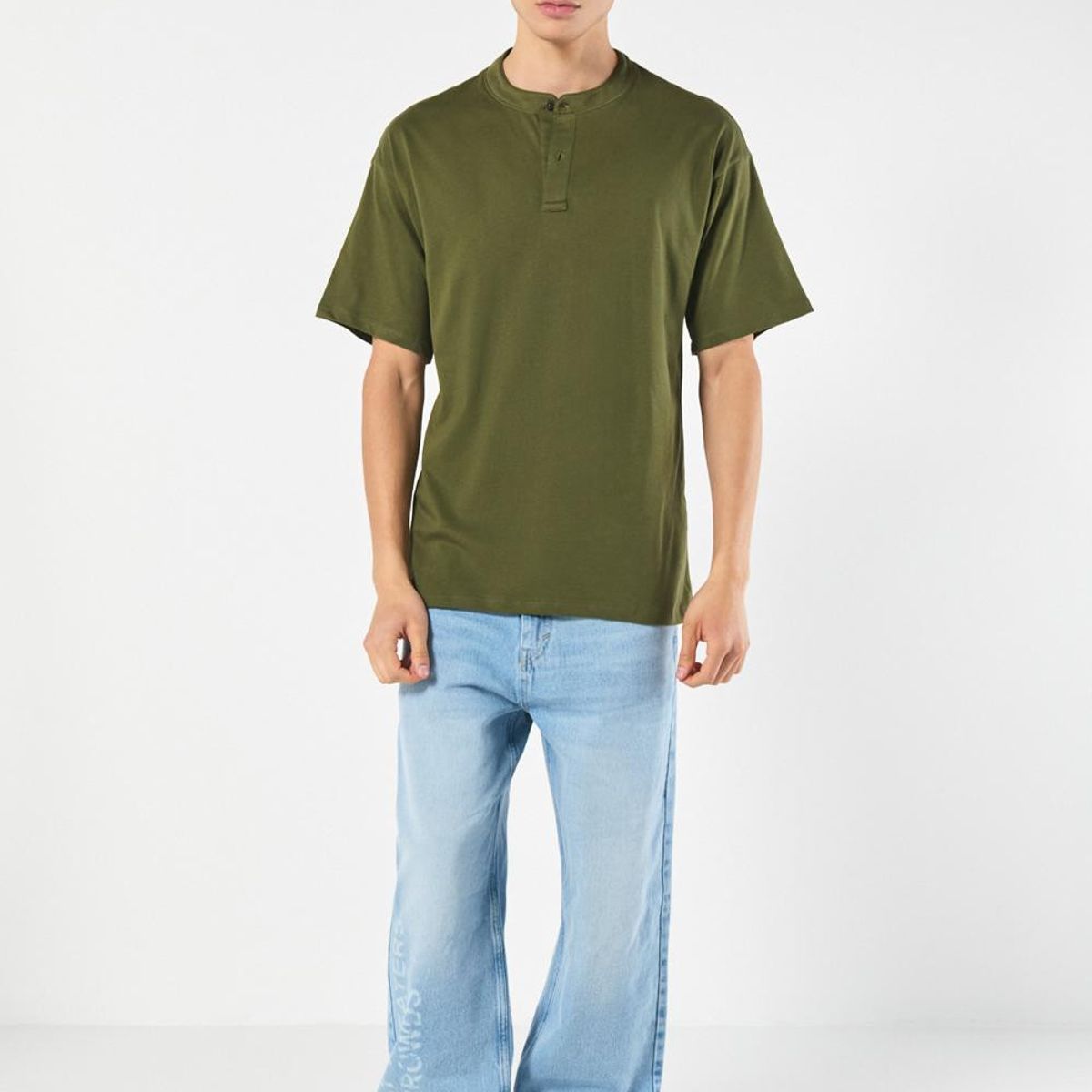 KOAJ - KOAJ Camiseta oversize unicolor con cuello nerú en algodón Hombre