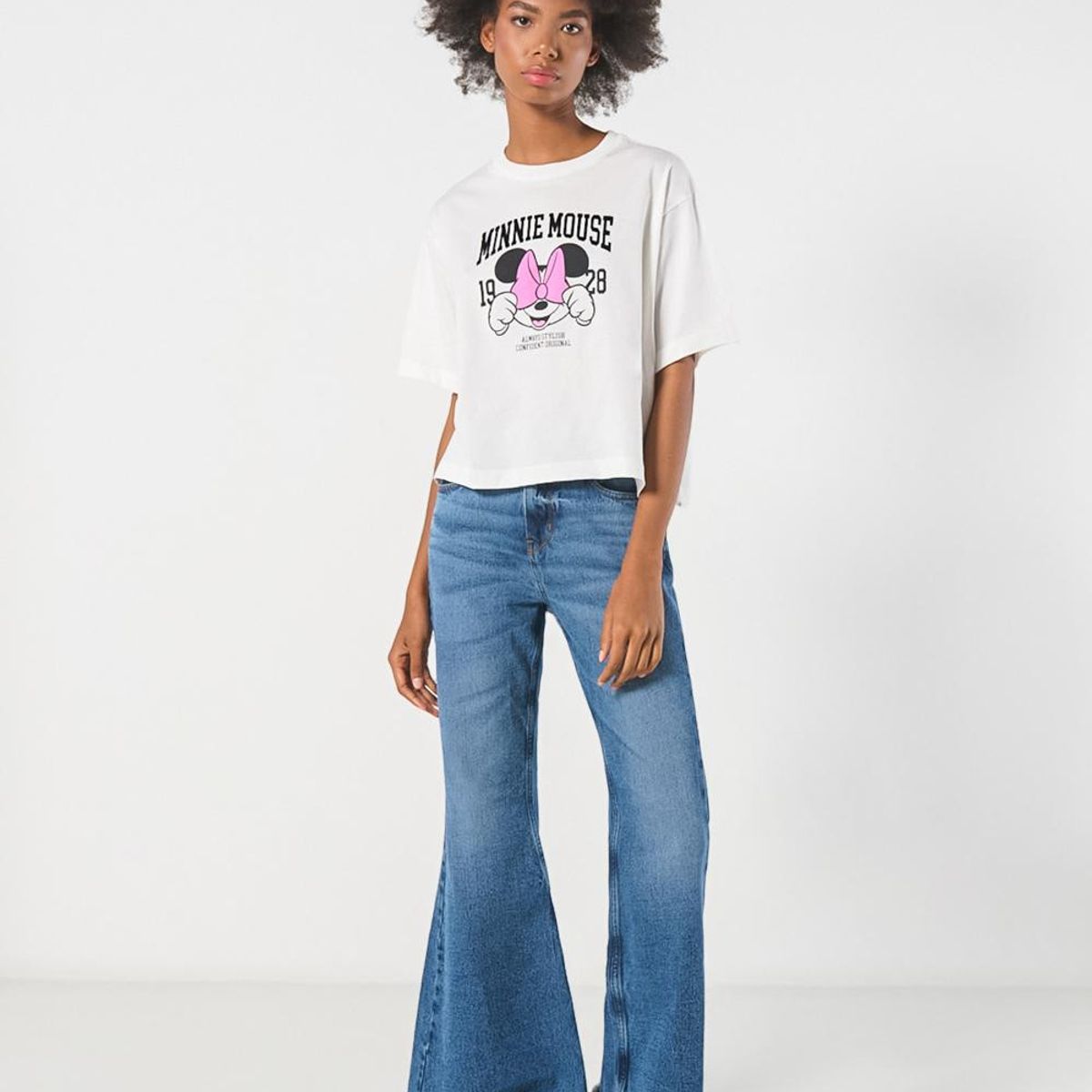 KOAJ - KOAJ Camiseta femenina oversize con arte en frente de Minnie Mujer