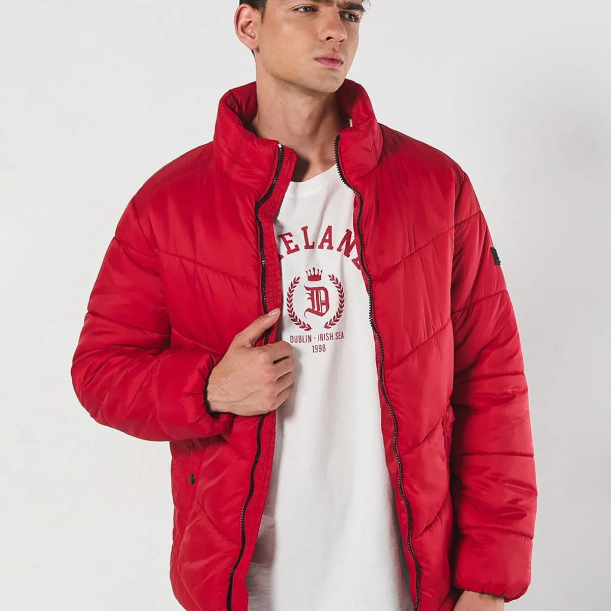 KOAJ - KOAJ Chaqueta unicolor con cuello alto acolchada y costuras Hombre