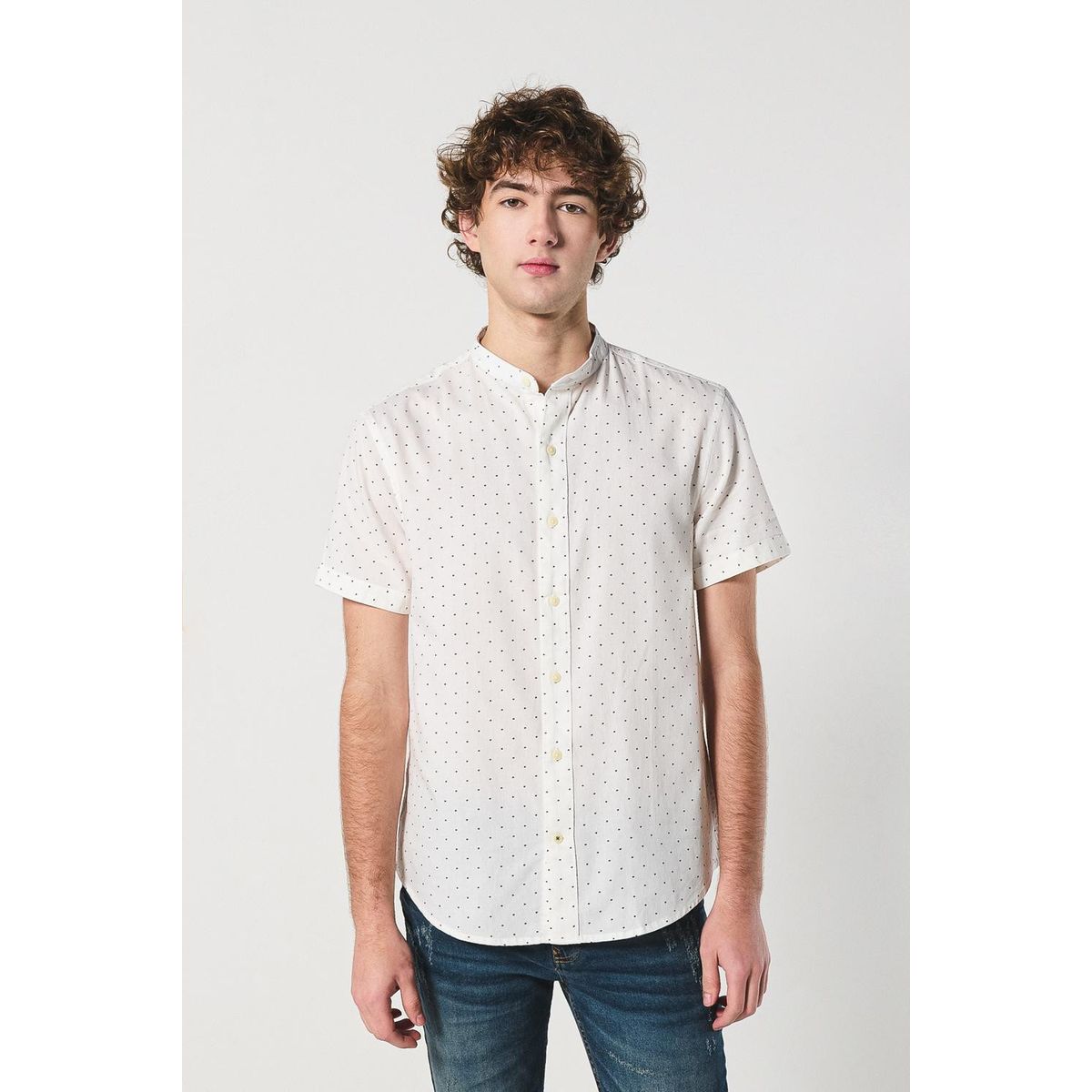 KOAJ - KOAJ Camisa blanca con cuello nerú y diseños de mini print Hombre