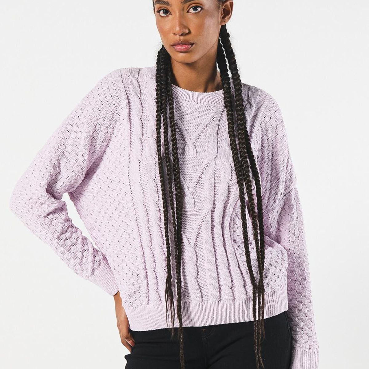 KOAJ - KOAJ SUETER TEJIDO CON TRENZAS MORADO CLARO OPACO CUELLO RED Mujer