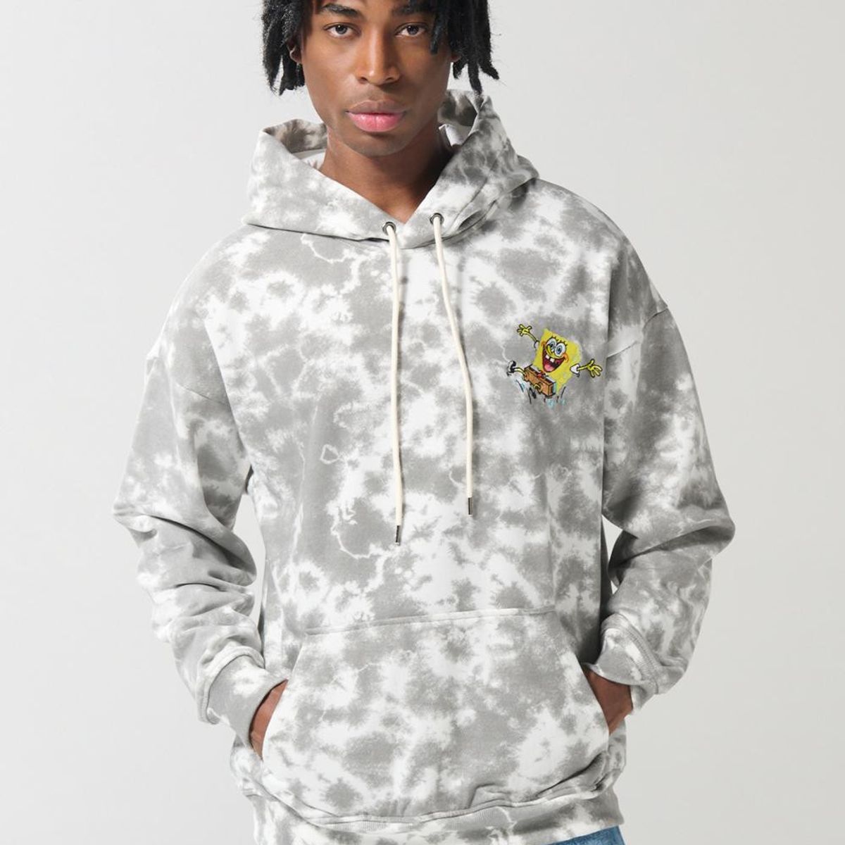 KOAJ - KOAJ Buzo oversize crema tie dye con capota de Bob Esponja Hombre