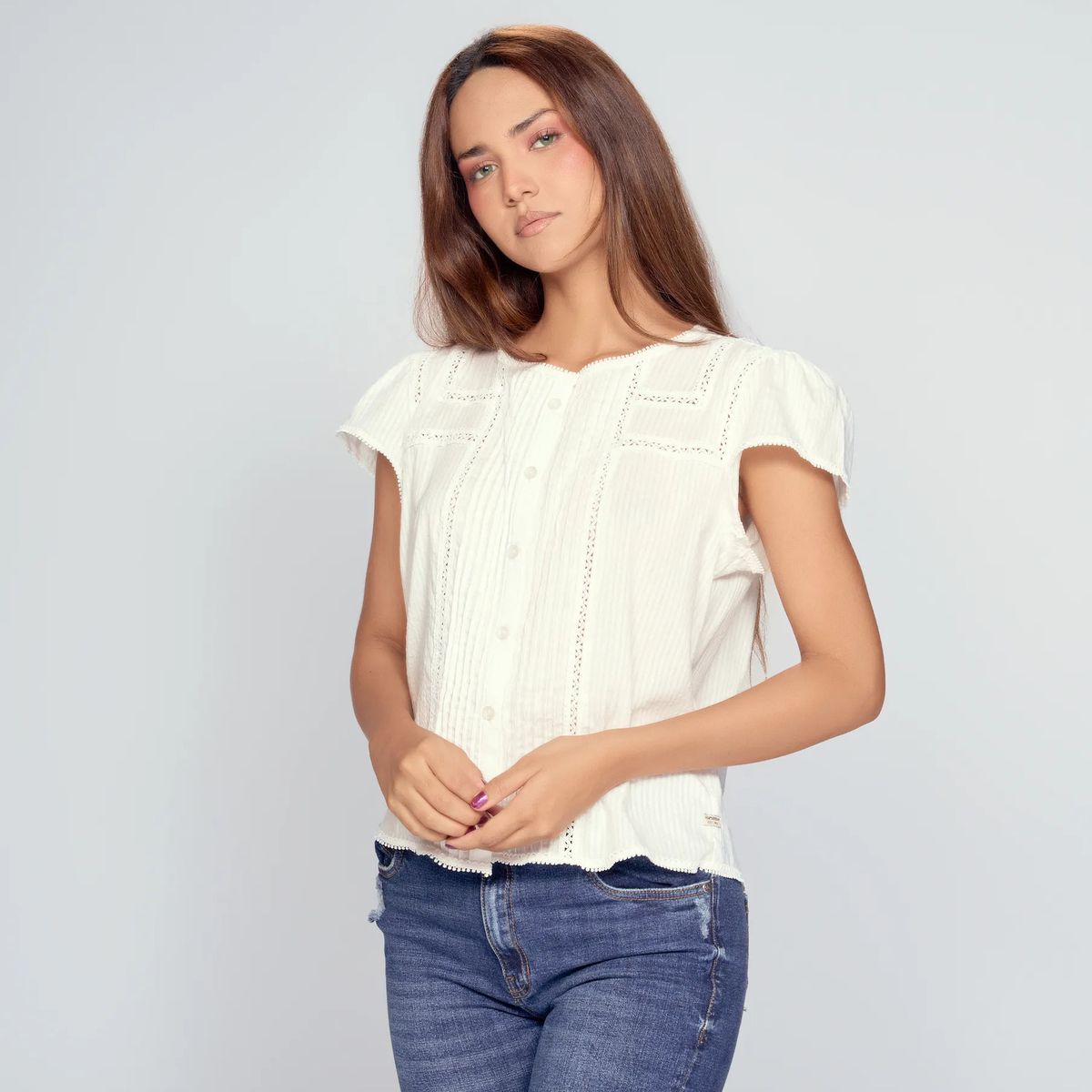 UNSER - Blusa Unicolor Con Encaje Y Alforzas Unser