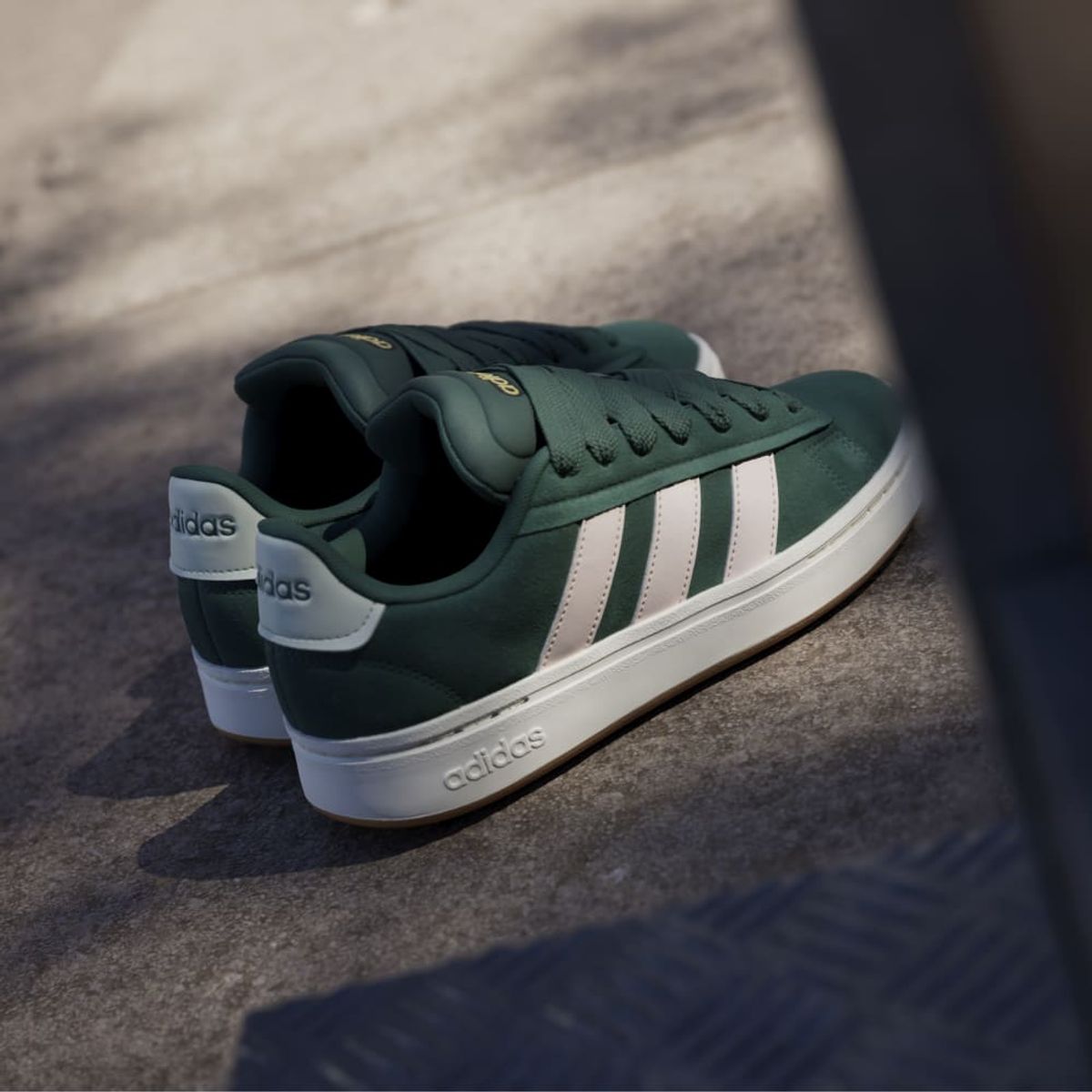 ADIDAS - Adidas Tenis Grand Court Alpha verde de mujer lifestyle