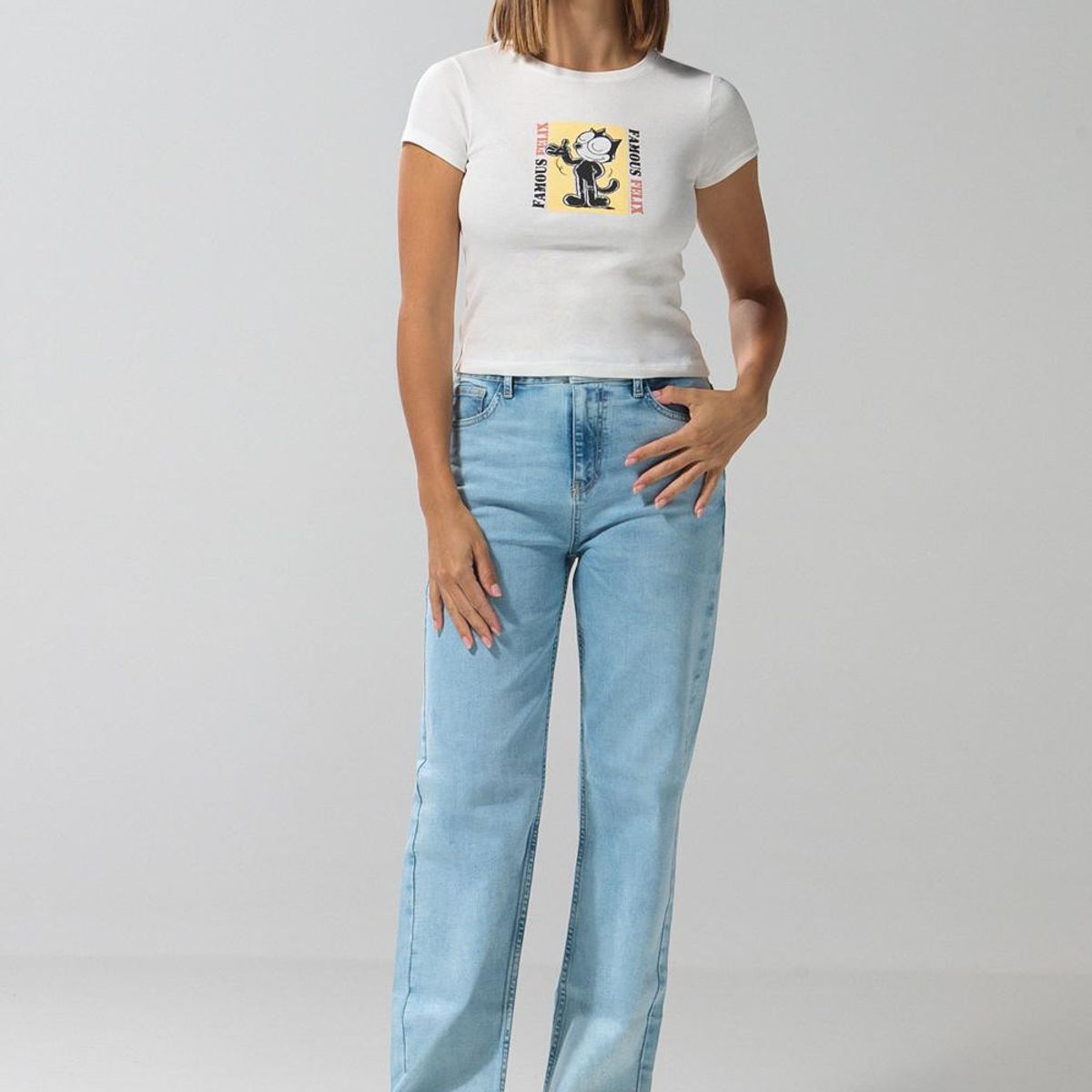 KOAJ - KOAJ Camiseta manga corta en rib con estampado en frente de  Mujer