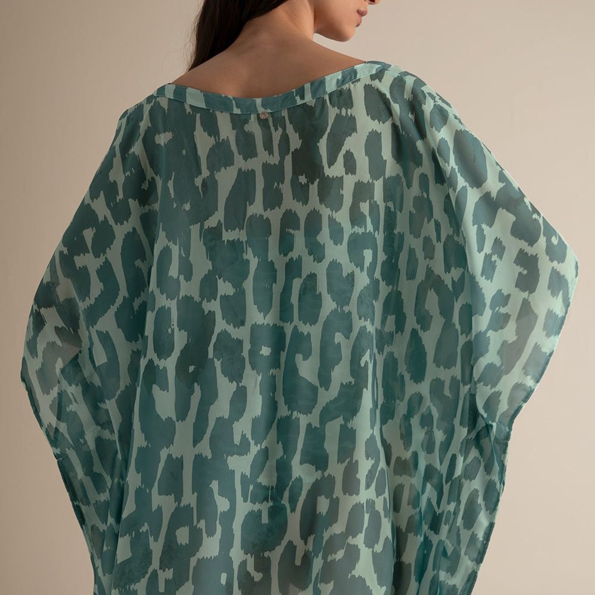 TOUCHE BALNEAIRE - COVER UP CORTO CUELLO EN V  0A97052