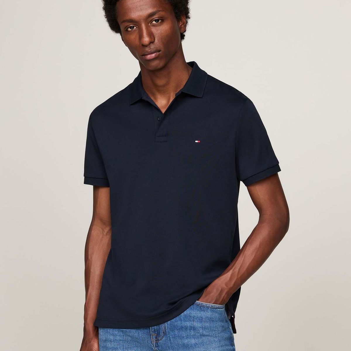 TOMMY HILFIGER - Polo azul Essential de corte regular con logo Tommy Hilfiger