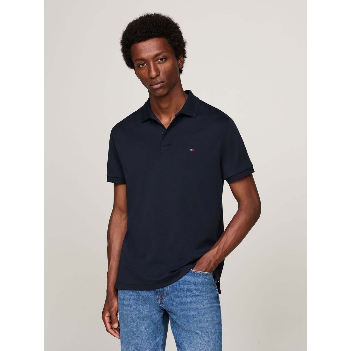 TOMMY HILFIGER - Polo azul Essential de corte regular con logo Tommy Hilfiger