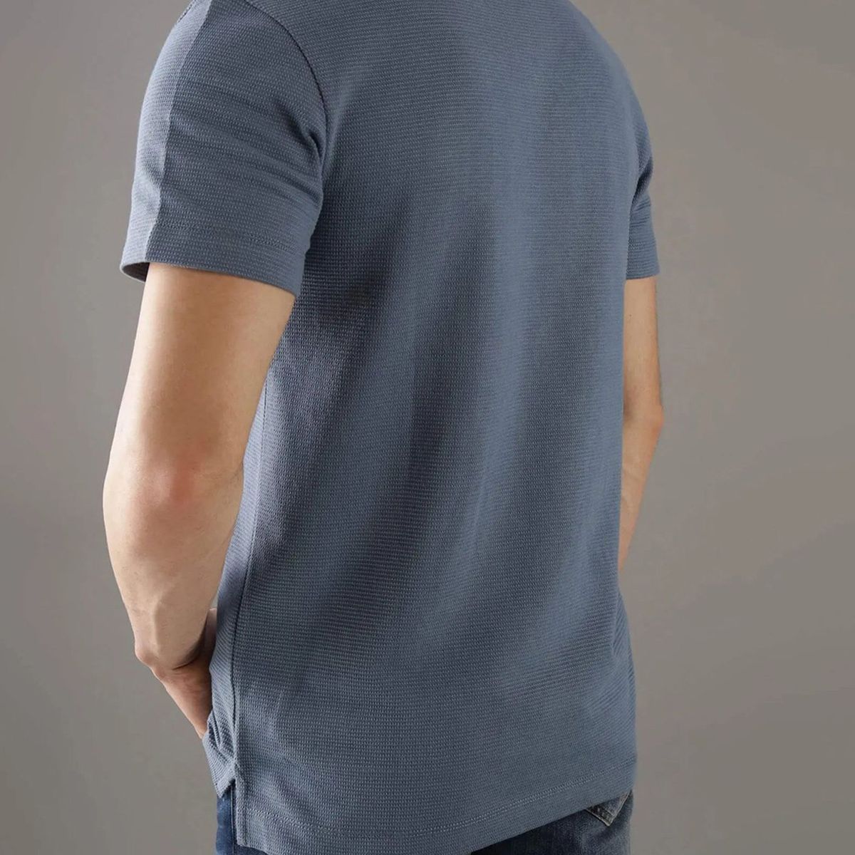 CALVIN KLEIN - Polo azul textured con monograma Calvin Klein