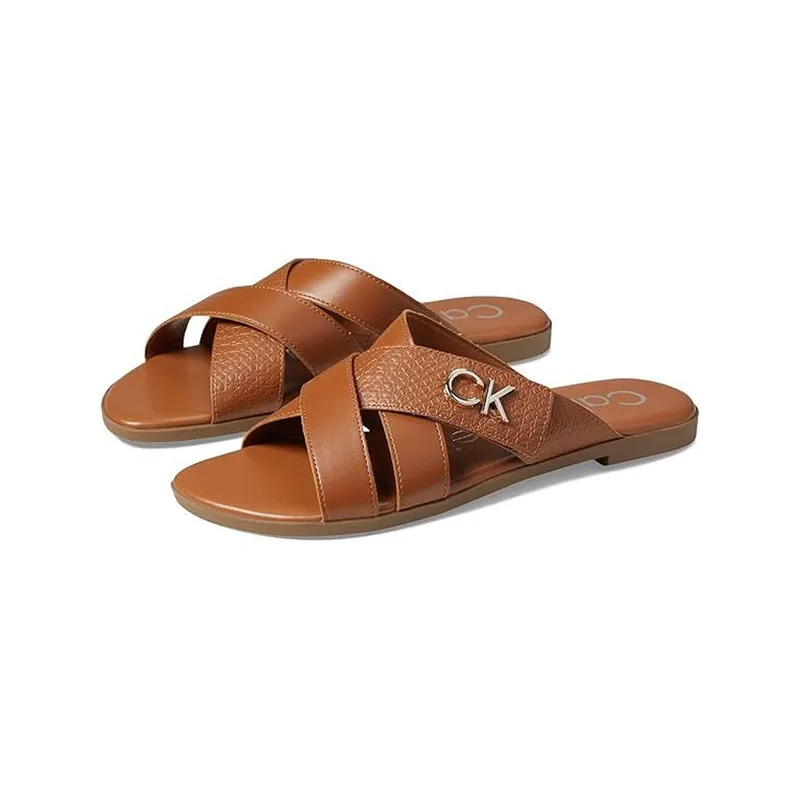 CALVIN KLEIN - Sandalias chocolate con monograma metálico Calvin Klein