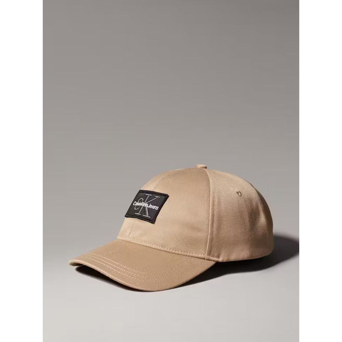 CALVIN KLEIN - Gorra beige de sarga con cálida felpa Calvin Klein