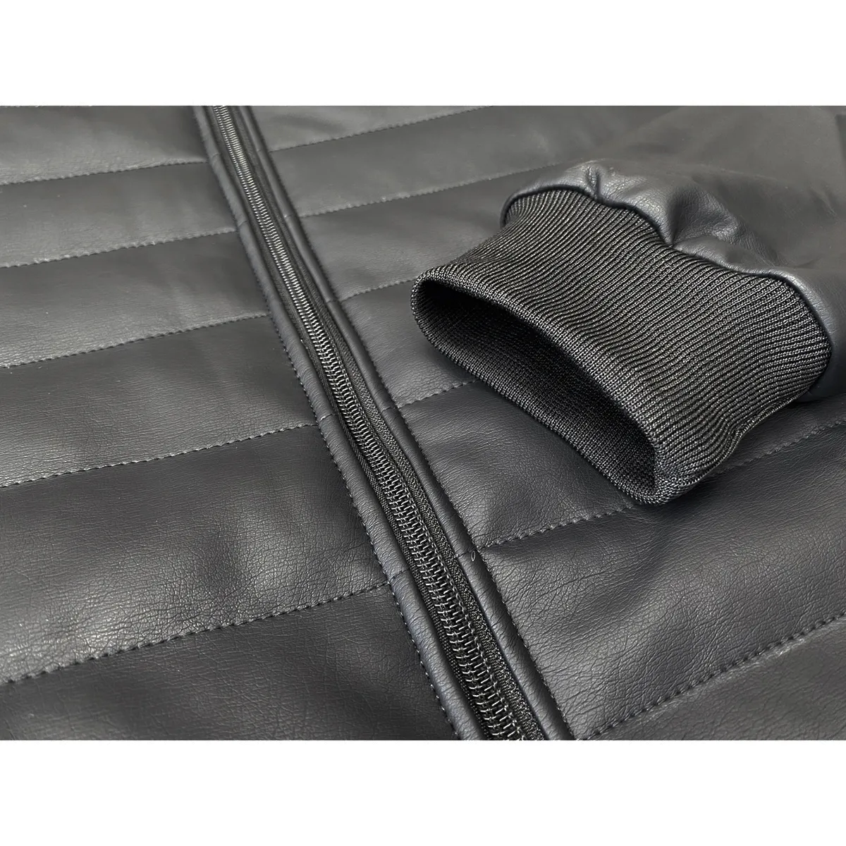 THE CLOTHING COMPANY - Chaqueta Hombre Cuero Sintético Diseño Lineas