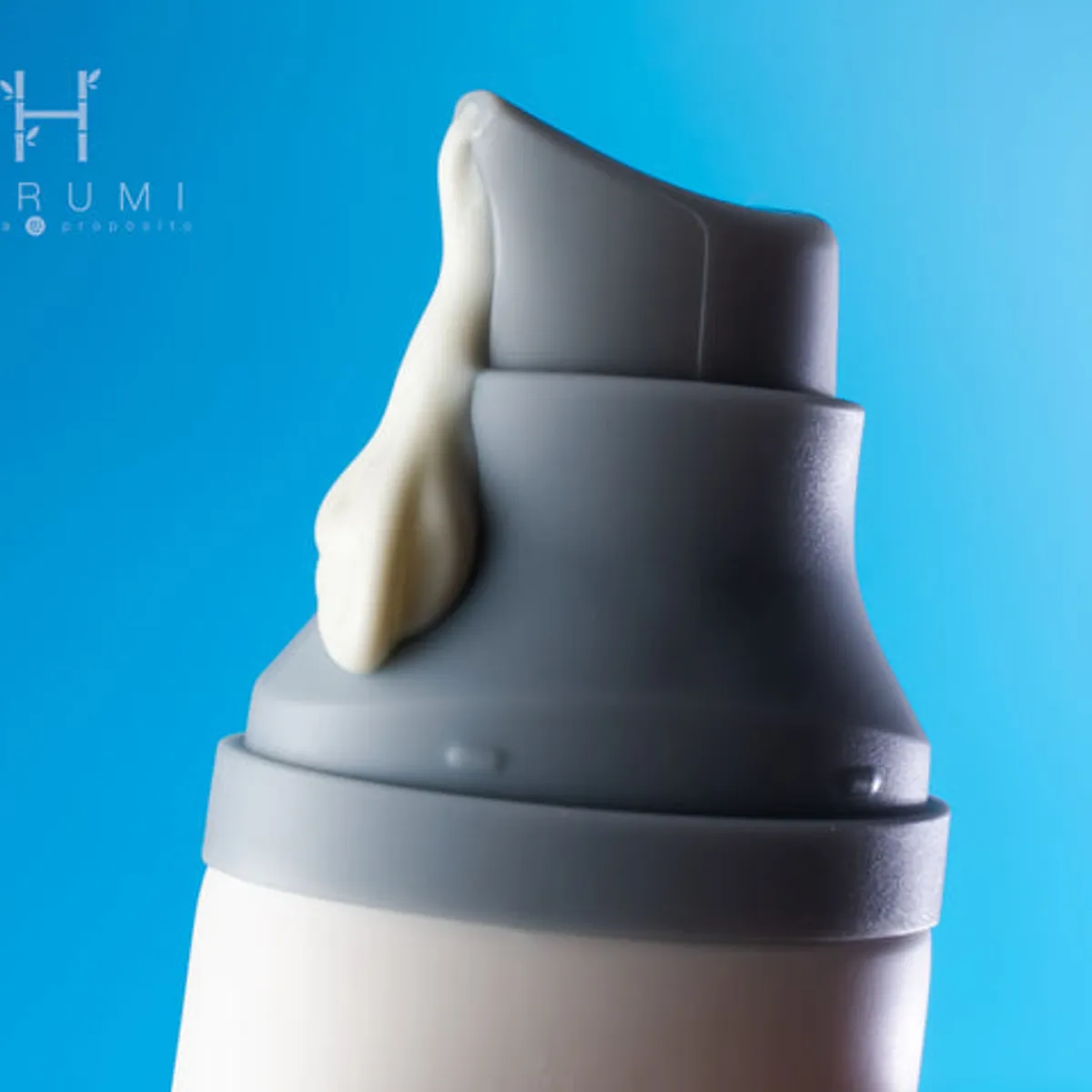 SKIN1004 - Skin1004 Madagascar Centella Hyalu-Cica Water-Fit Sun Serum