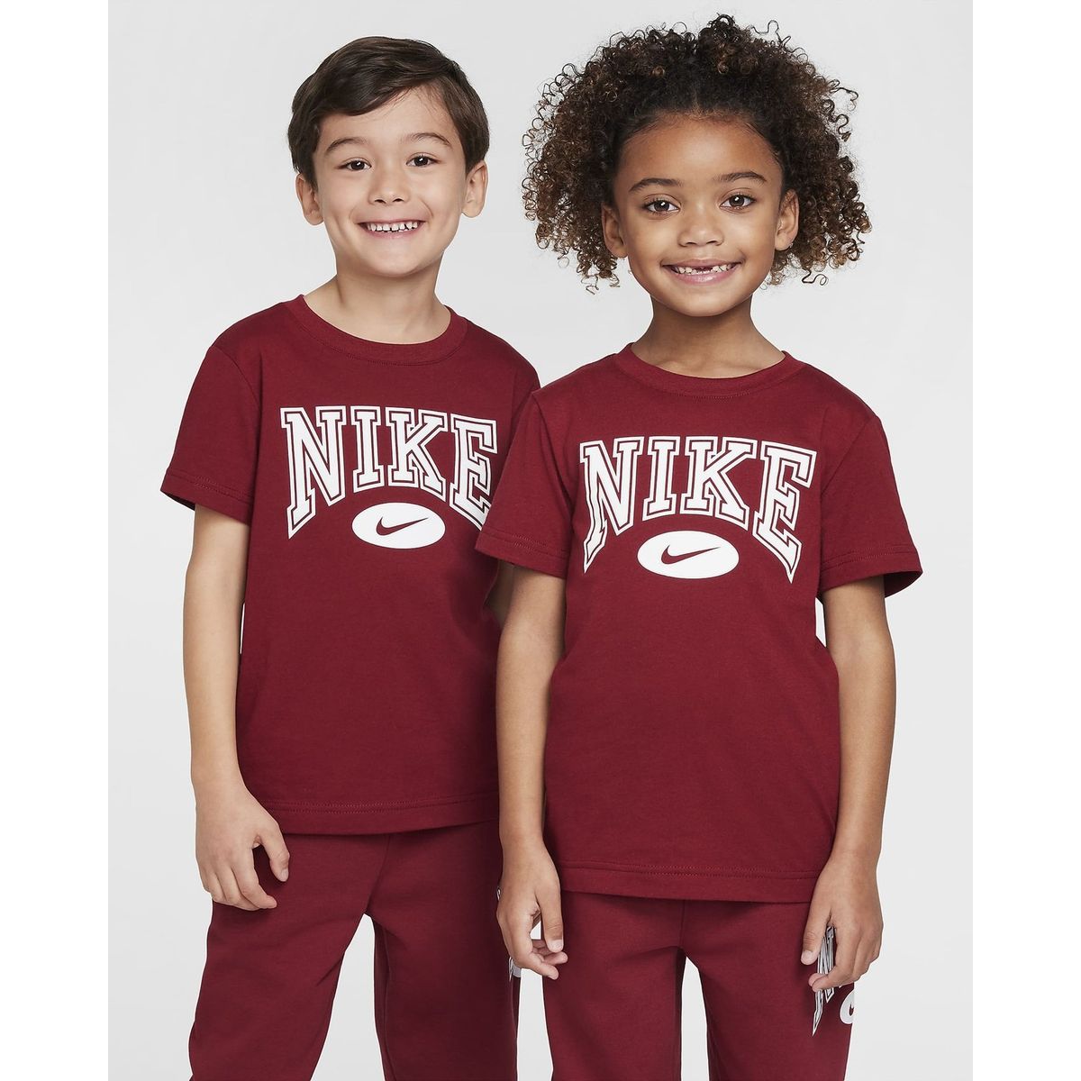 NIKE - CAMISETA NIKE NIÑO GAME DAY ESSENTIALS 86M549-F86 4 A 7 AÑOS