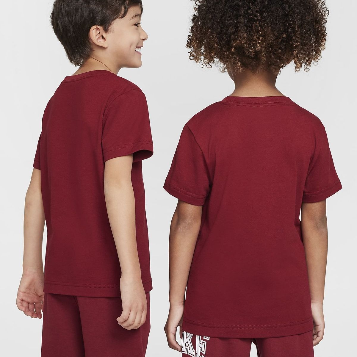 NIKE - CAMISETA NIKE NIÑO GAME DAY ESSENTIALS 86M549-F86 4 A 7 AÑOS