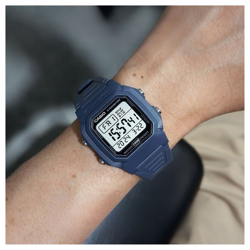 Reloj Casio Referencia W-800H-2A Diseño Deportivo CASIO