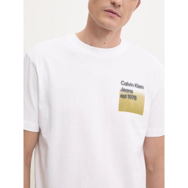 CALVIN KLEIN - Camiseta blanca con logo difuminada en caja Calvin Klein