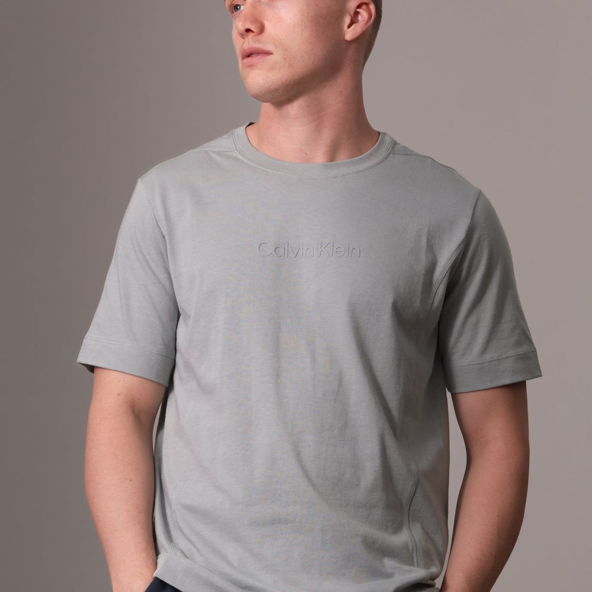 CALVIN KLEIN - Camiseta gris manga corta Calvin Klein