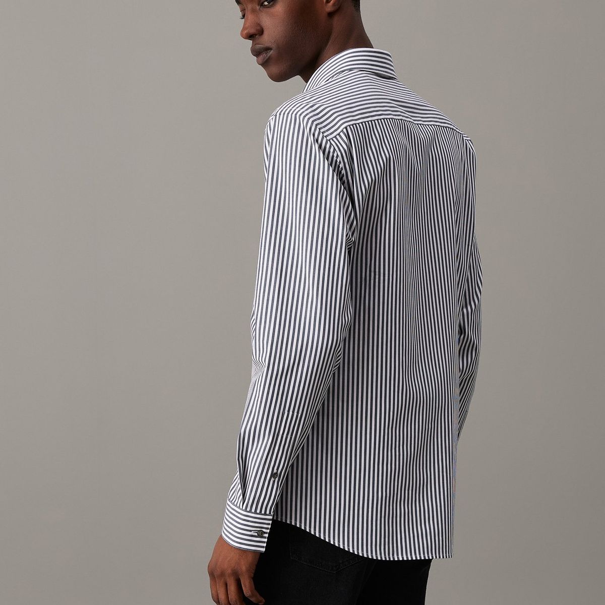 CALVIN KLEIN - Camisa negra elástica a rayas de popelina Calvin Klein