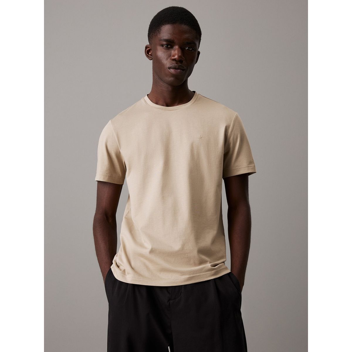 CALVIN KLEIN - Camiseta beige de algodón con parche de goma Calvin Klein