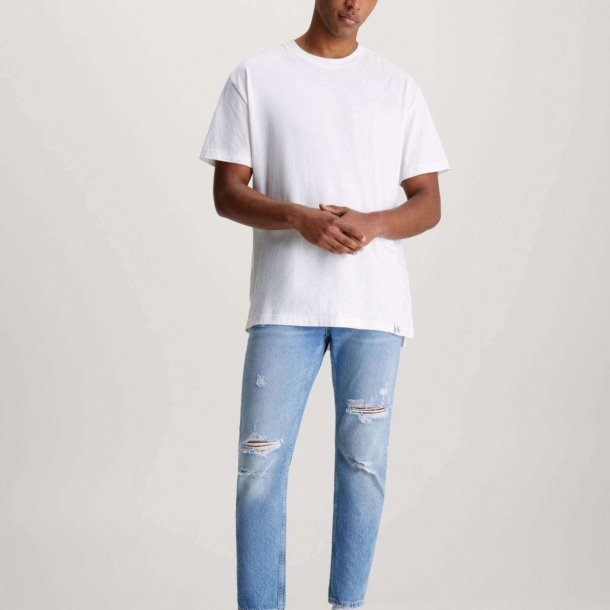 CALVIN KLEIN - Dad Jeans Con Rotos Calvin Klein