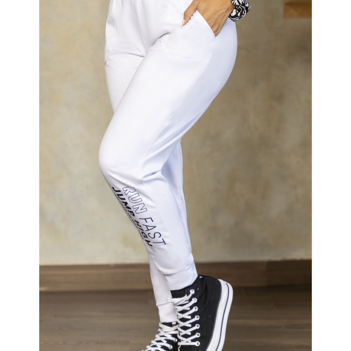 ATYPICAL - Jogger Mujer Blanco Atypical 1914