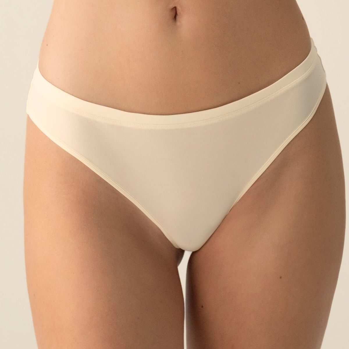 TOUCHE LINGERIE - PANTY SEMIBRASILERO EN MICROFIBRA 0261052
