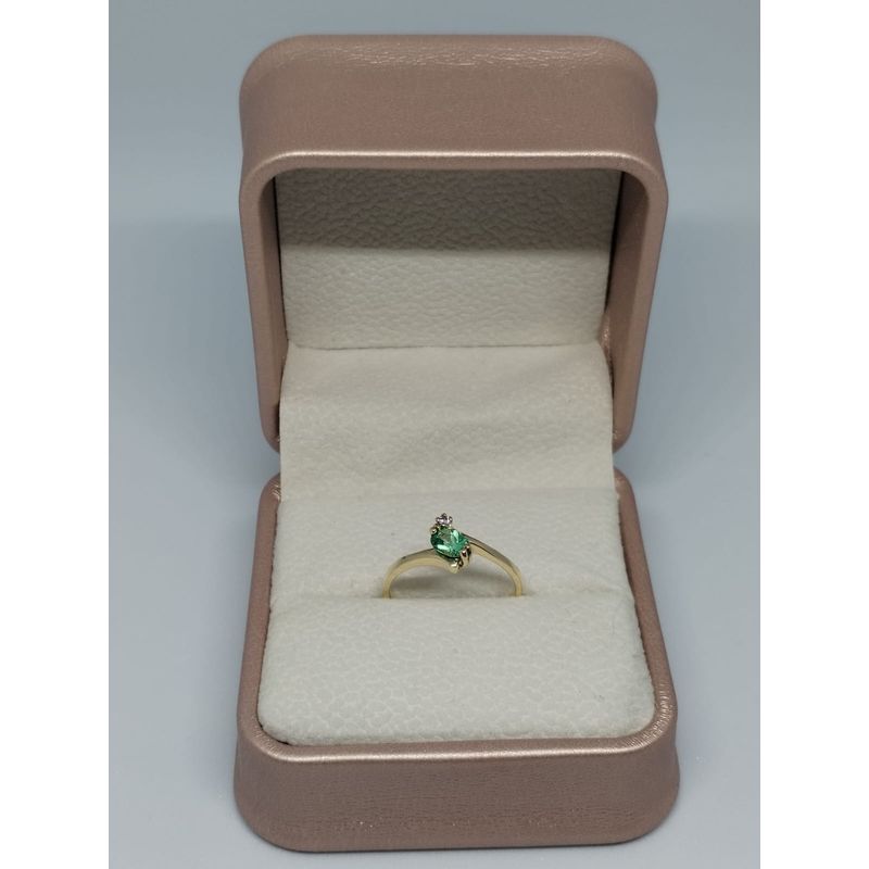 BELLEZA EXPRESS - Anillo en Oro de 18 Kilates con esmeralda natural