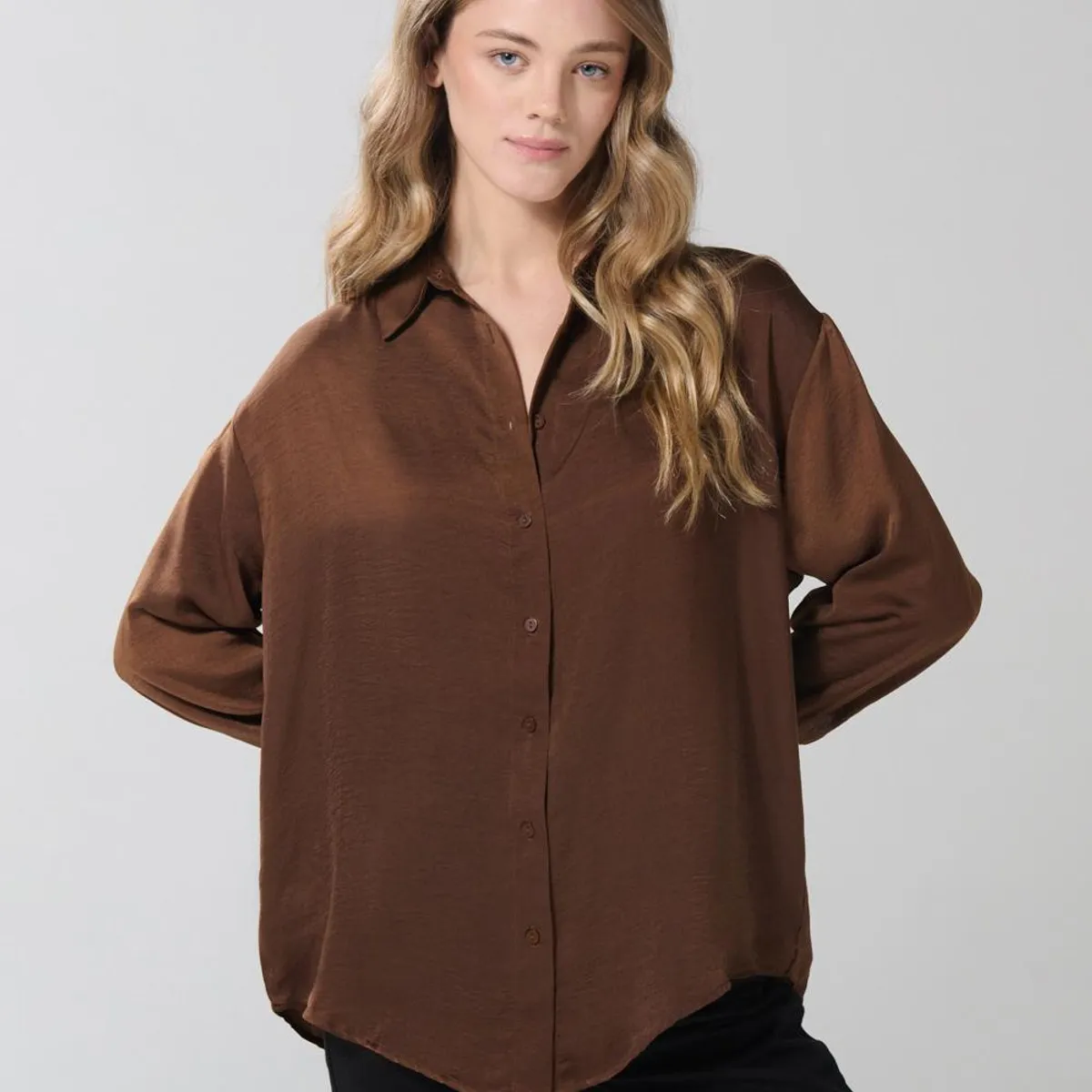KOAJ - KOAJ Blusa oversize unicolor con botones y manga larga Mujer