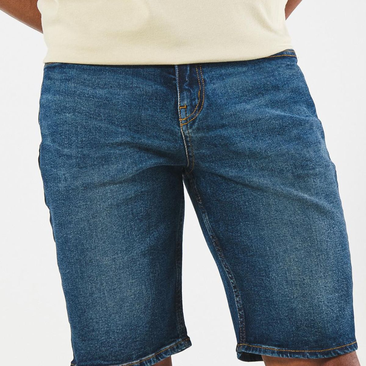 KOAJ - KOAJ Bermuda slim tiro bajo azul oscura en jean con bolsillos HOMBRE