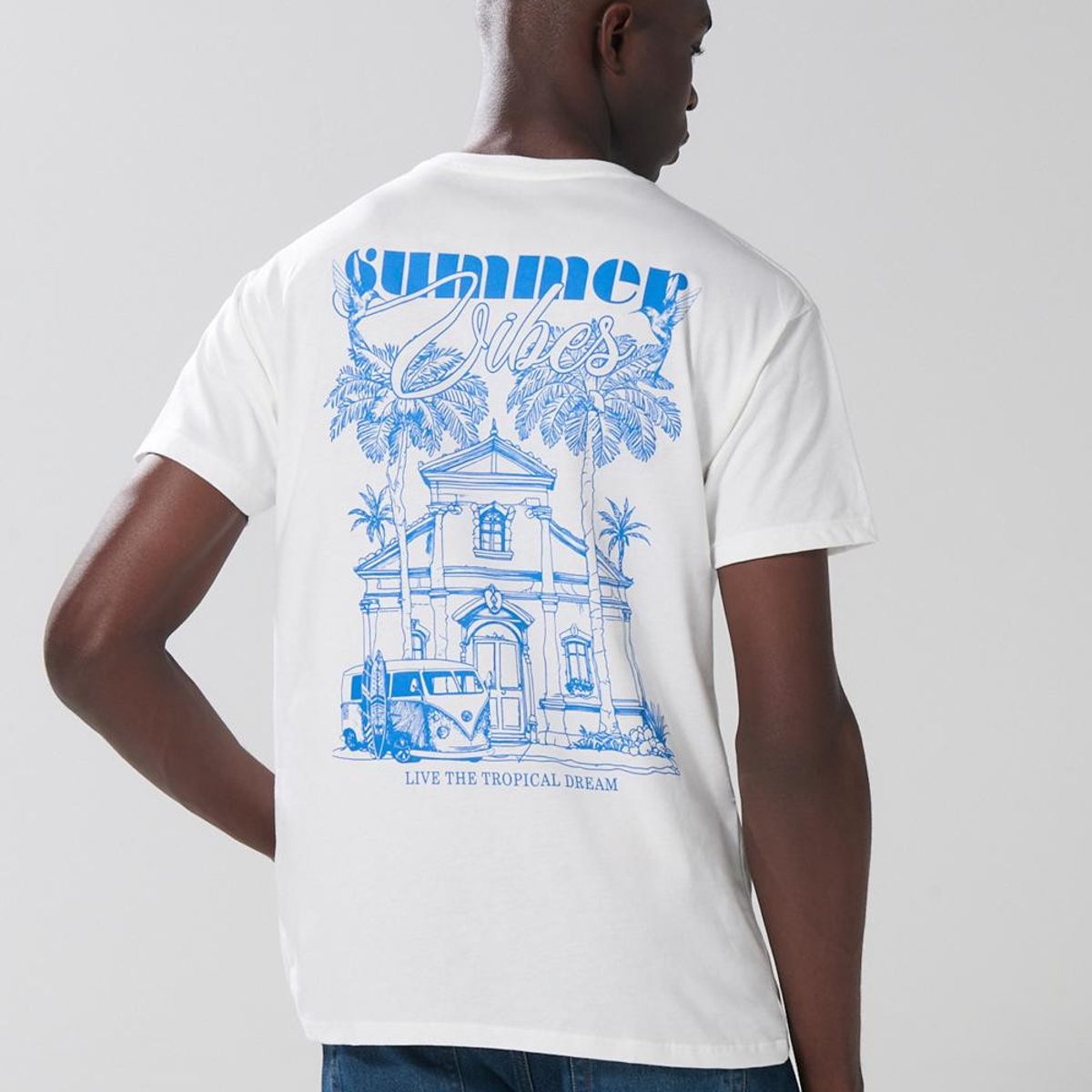 KOAJ - KOAJ Camiseta crema clara con manga corta y diseños de play Hombre