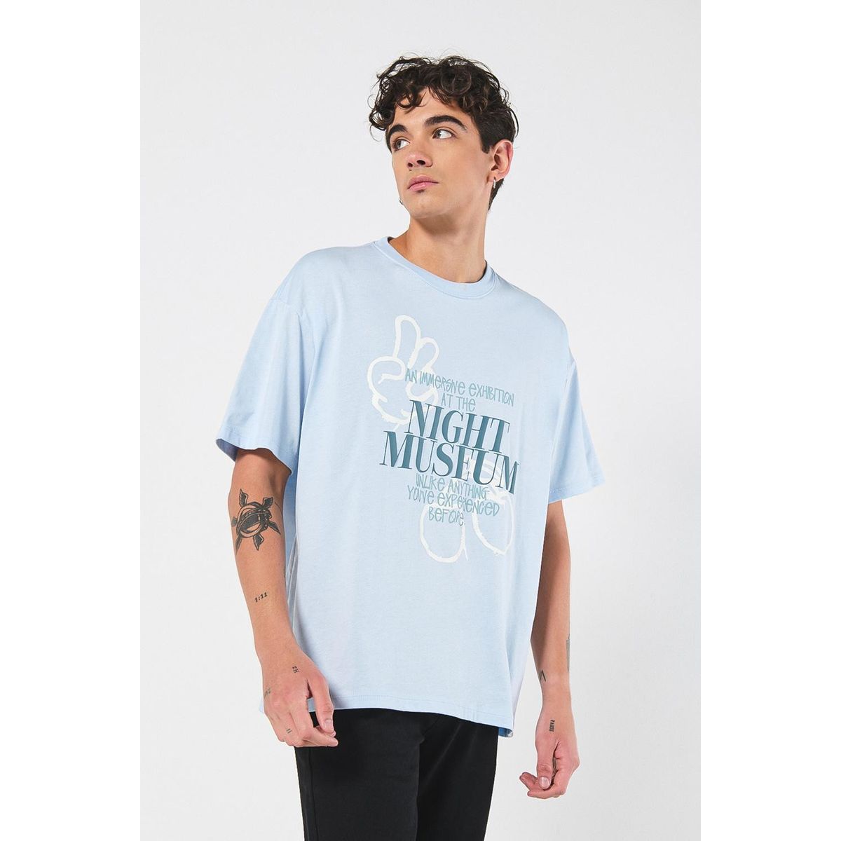 KOAJ - KOAJ Camiseta azul oversize manga corta con diseño artístico HOMBRE