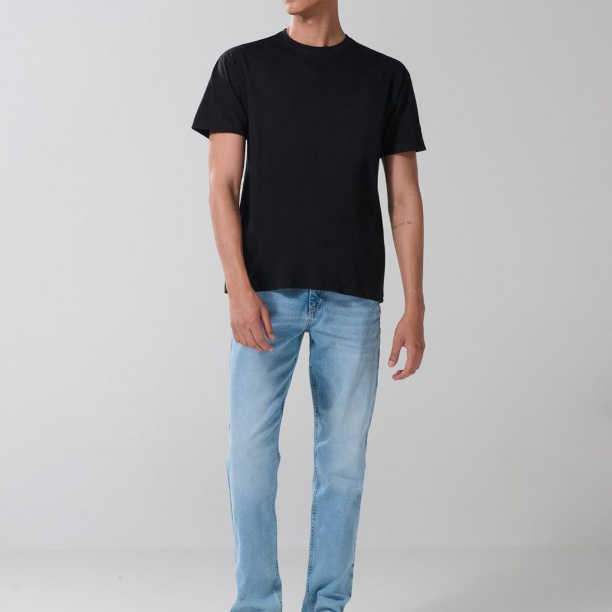 KOAJ - KOAJ Camiseta manga corta unicolor y cuello redondo en algod Hombre