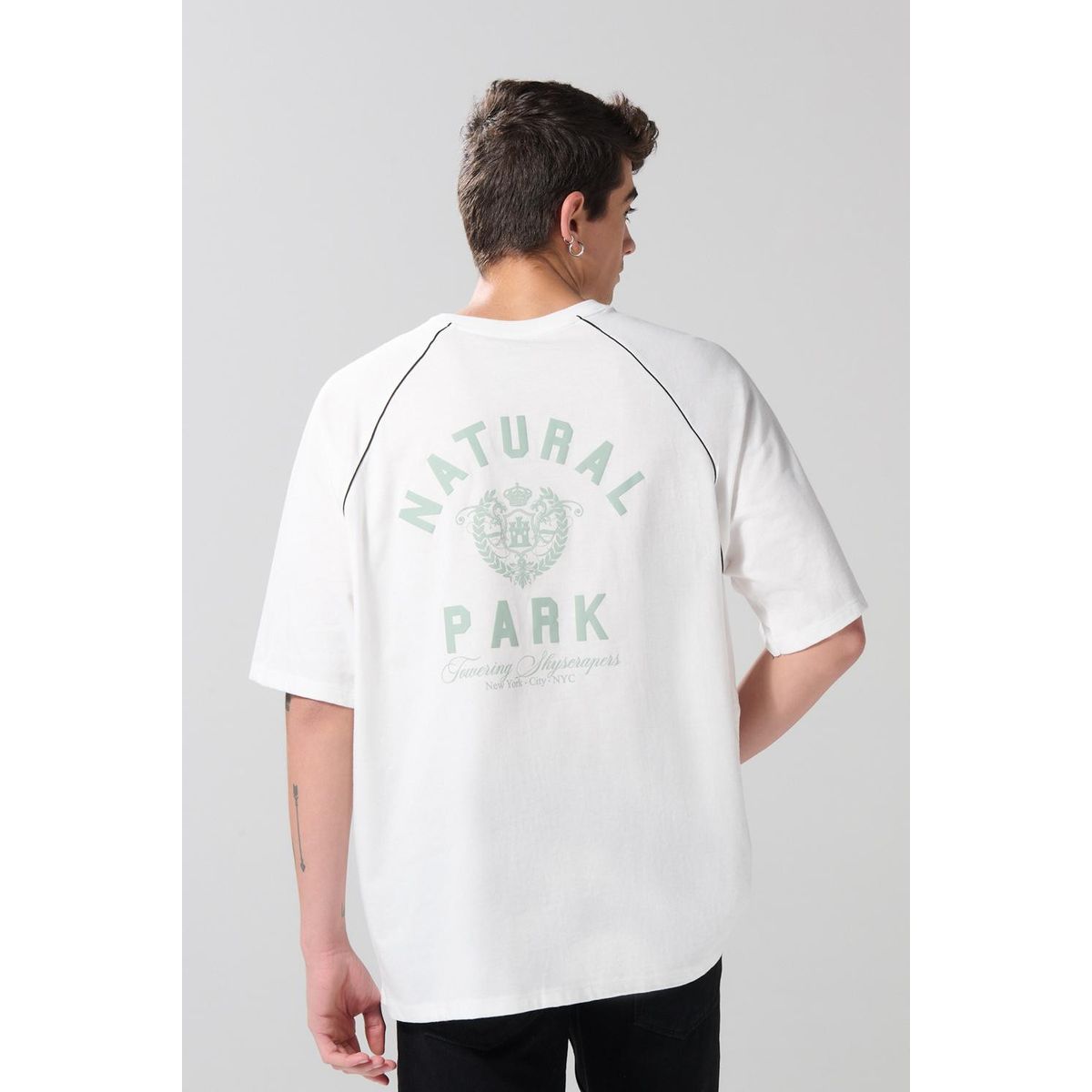 KOAJ - KOAJ Camiseta college manga ranglan crema oversize Hombre