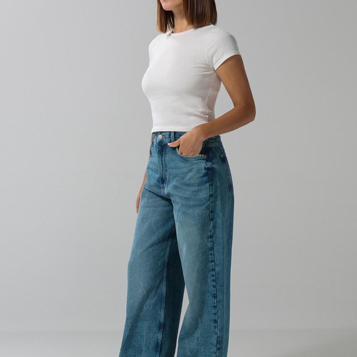 KOAJ - KOAJ Jean azul claro baggy con tiro medio y bota ancha Mujer