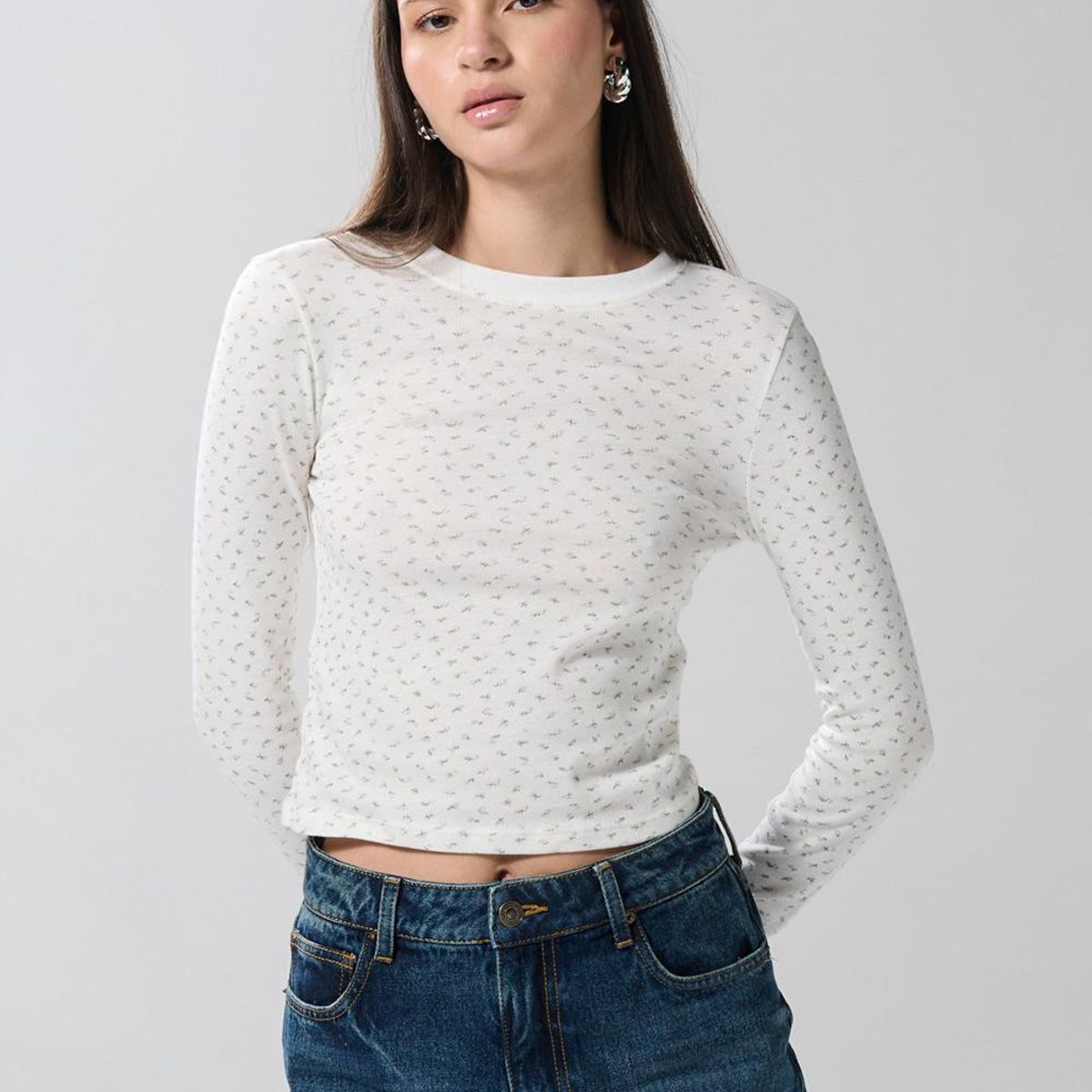 KOAJ - KOAJ Camiseta crema clara manga larga con diseños de flores Mujer