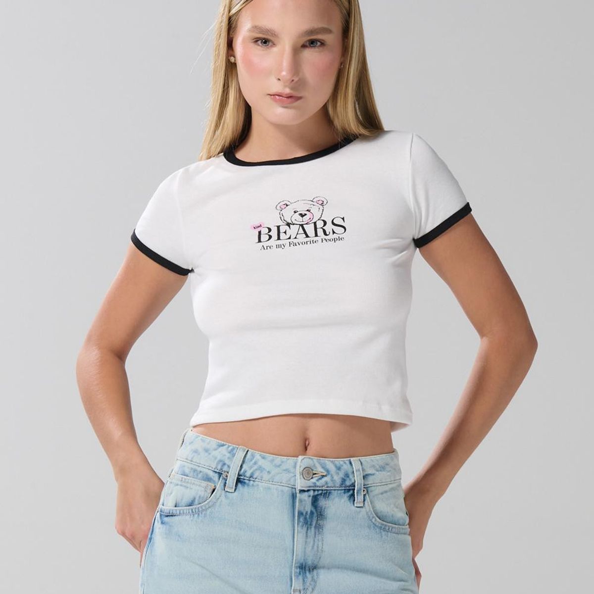 KOAJ - KOAJ Camiseta de osito crema manga corta con contrastes Mujer