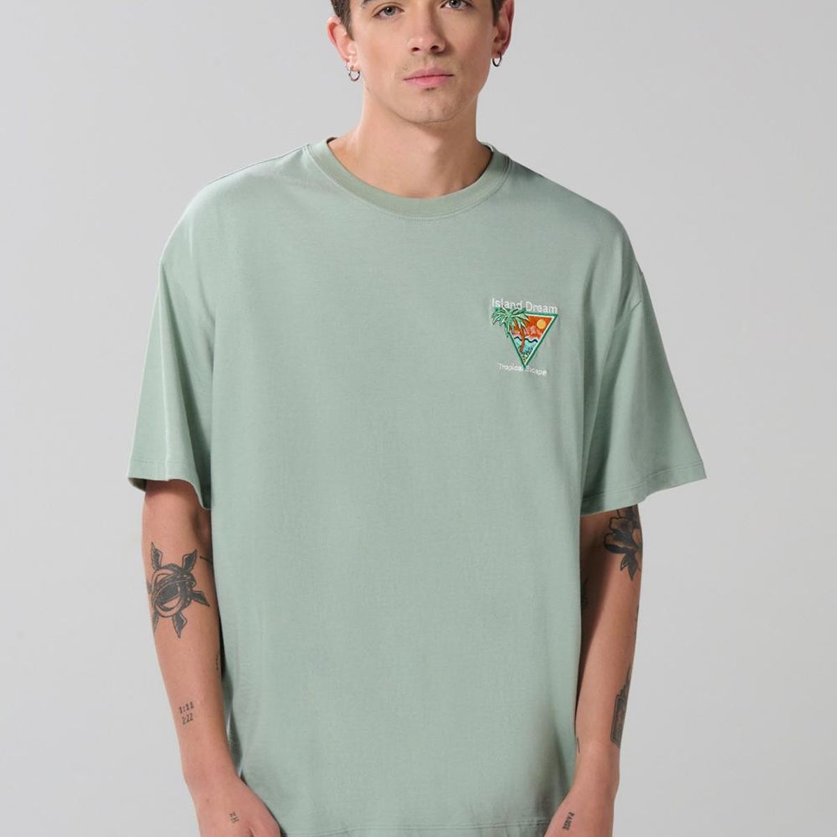 KOAJ - KOAJ Camiseta verde clara oversize manga corta con arte de  Hombre