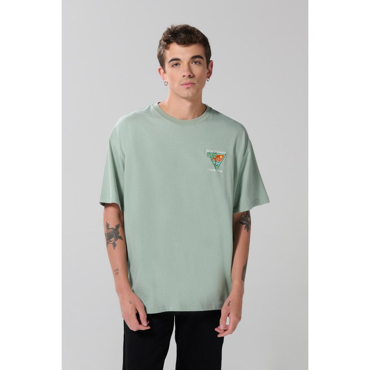 KOAJ - KOAJ Camiseta verde clara oversize manga corta con arte de  Hombre