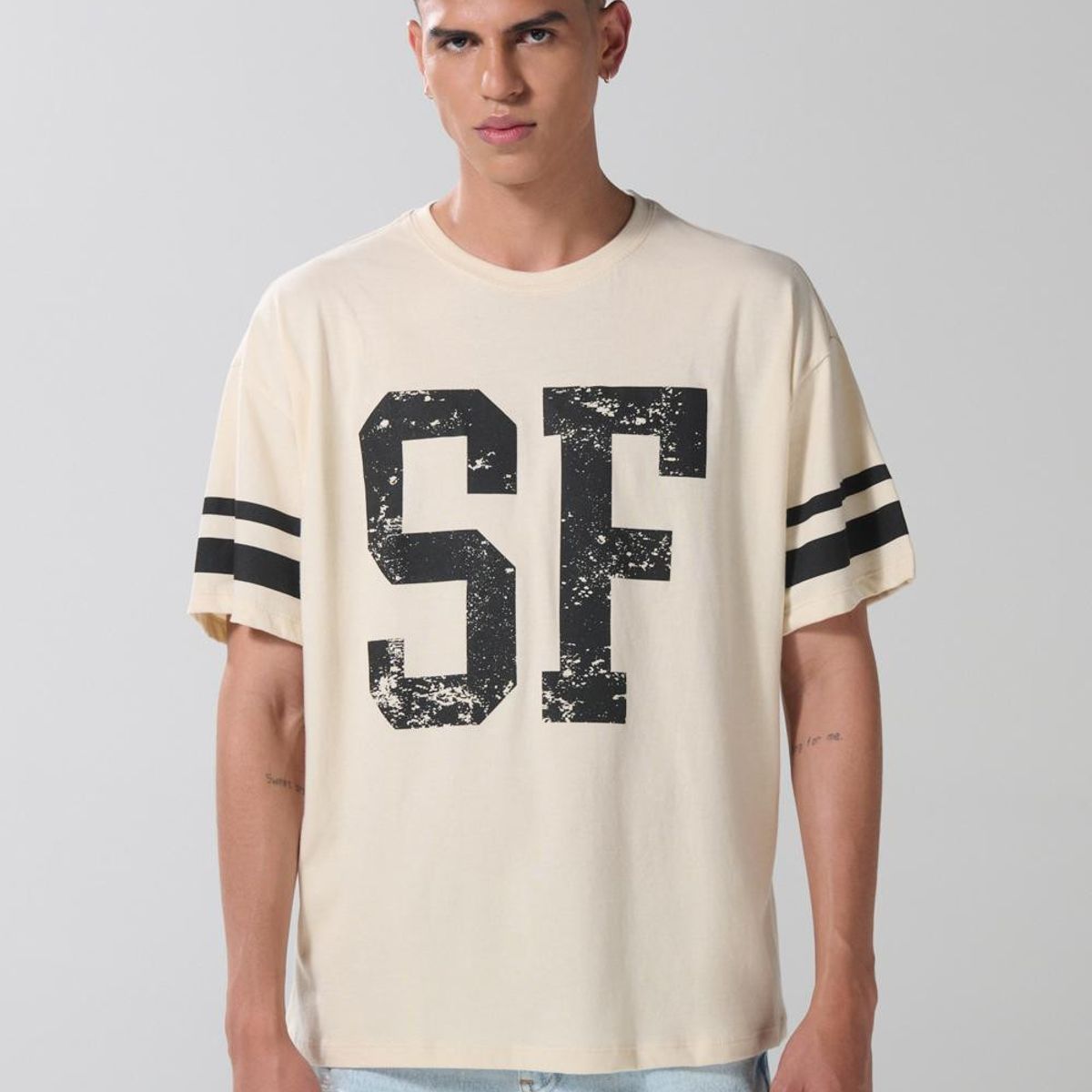 KOAJ - KOAJ Camiseta kaki clara college oversize con cuello redond Hombre