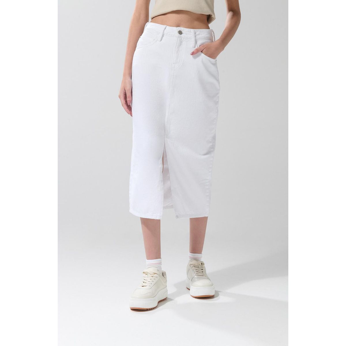 KOAJ - KOAJ Falda larga en jean blanca con tiro medio y abertura Mujer