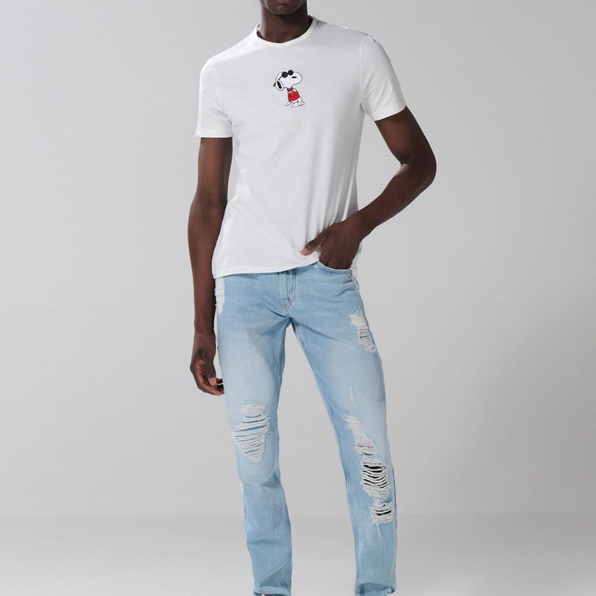 KOAJ - KOAJ Camiseta cuello redondo unicolor con arte de Snoopy Hombre