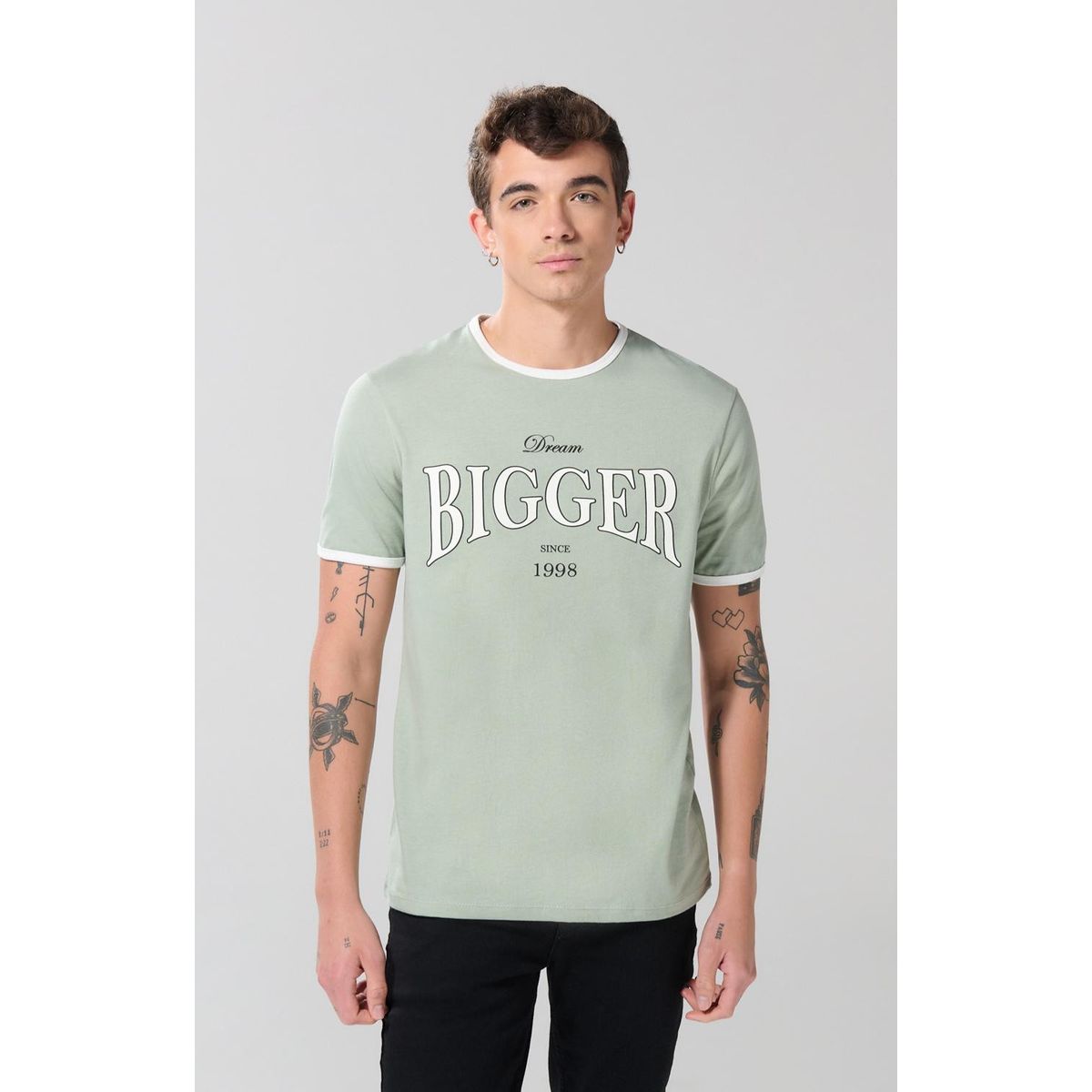 KOAJ - KOAJ Camiseta college verde clara con contrastes y manga co Hombre
