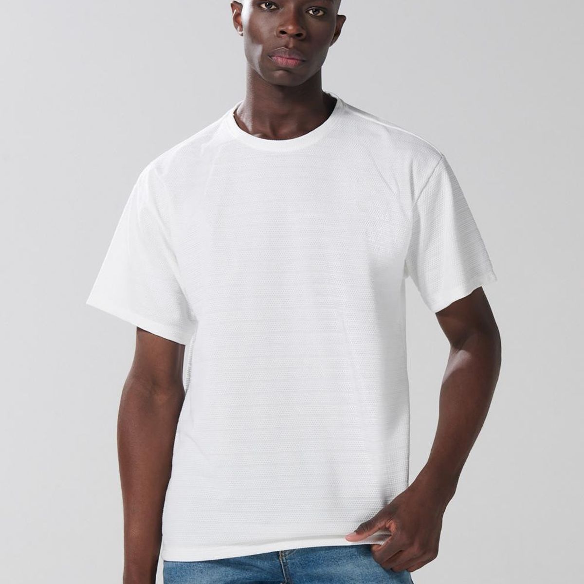 KOAJ - KOAJ Camiseta manga corta oversize con textura. Hombre
