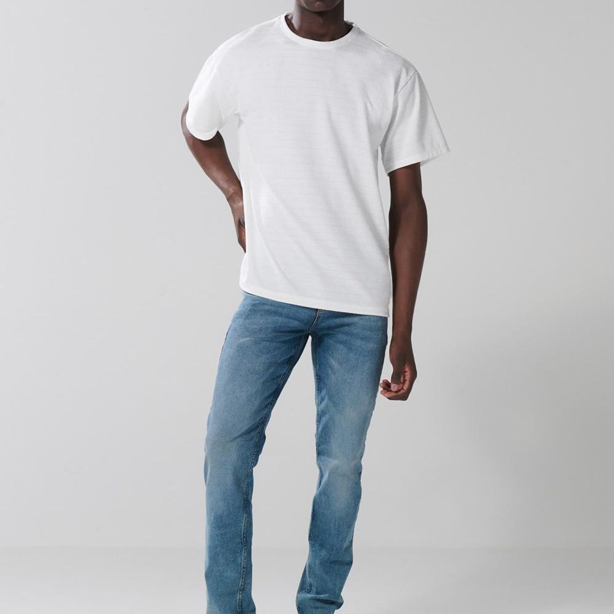 KOAJ - KOAJ Camiseta manga corta oversize con textura. Hombre