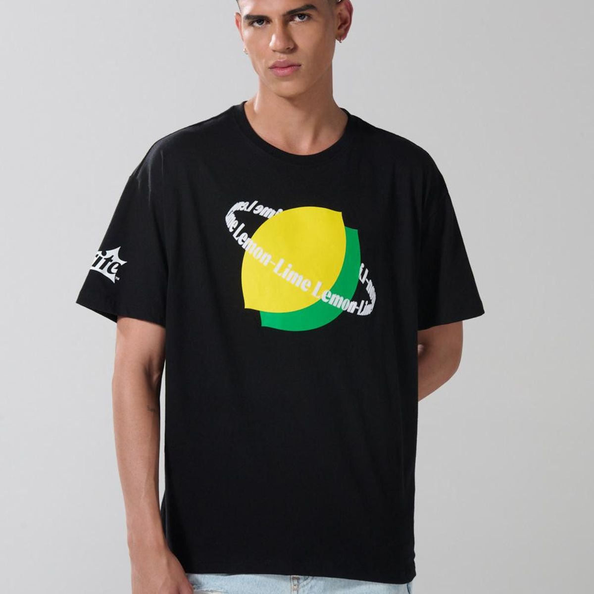 KOAJ - KOAJ Camiseta manga corta con estampado en frente de Sprite Hombre