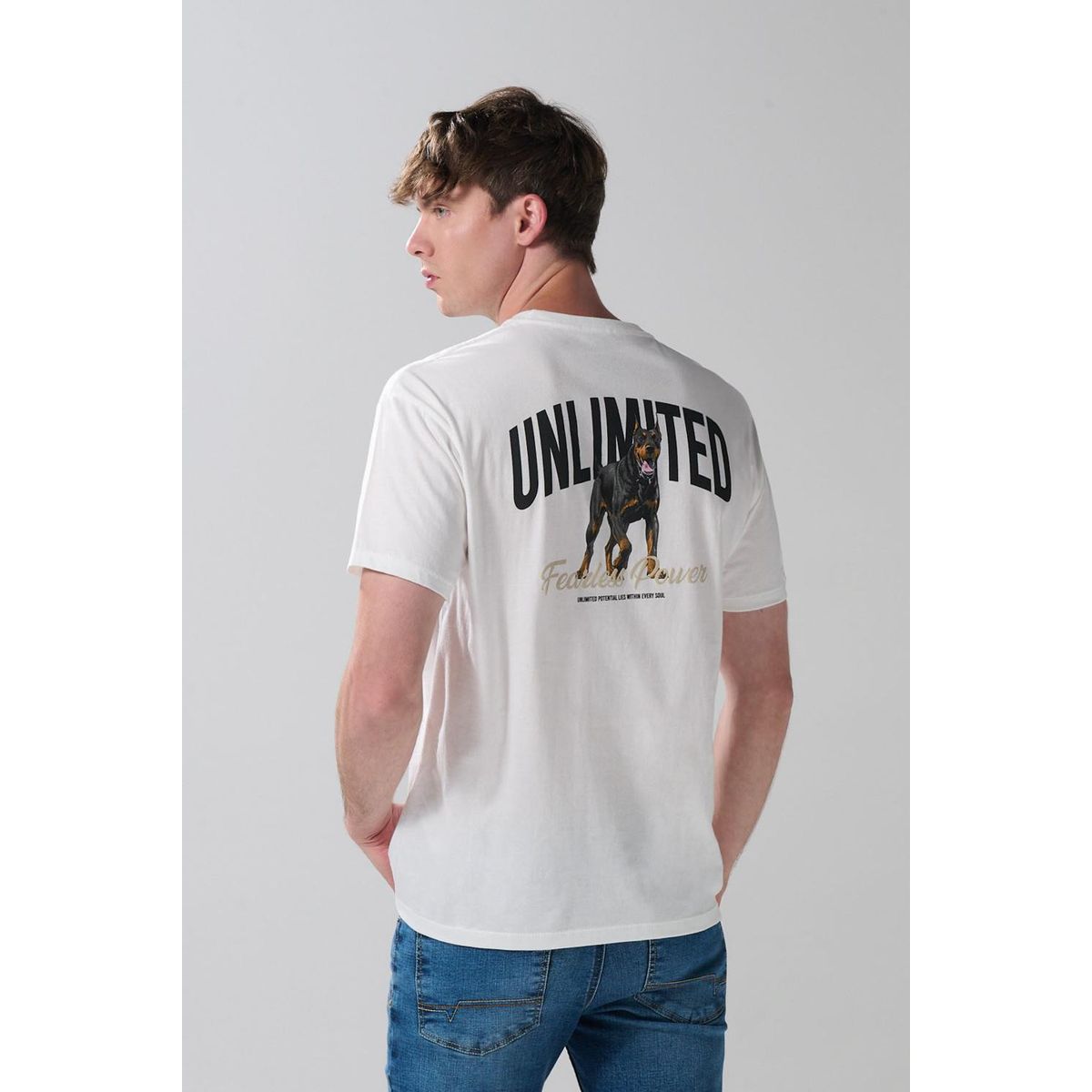 KOAJ - KOAJ Camiseta crema cuello redondo con arte de perro en esp Hombre