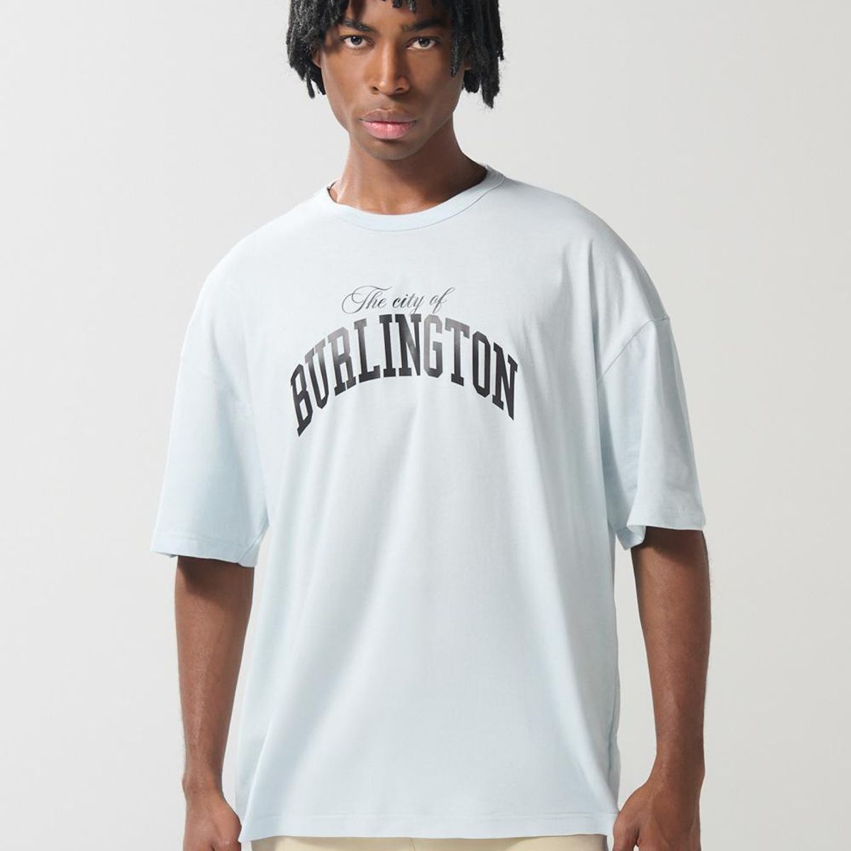 KOAJ - KOAJ Camiseta unicolor oversize manga corta con arte colleg Hombre