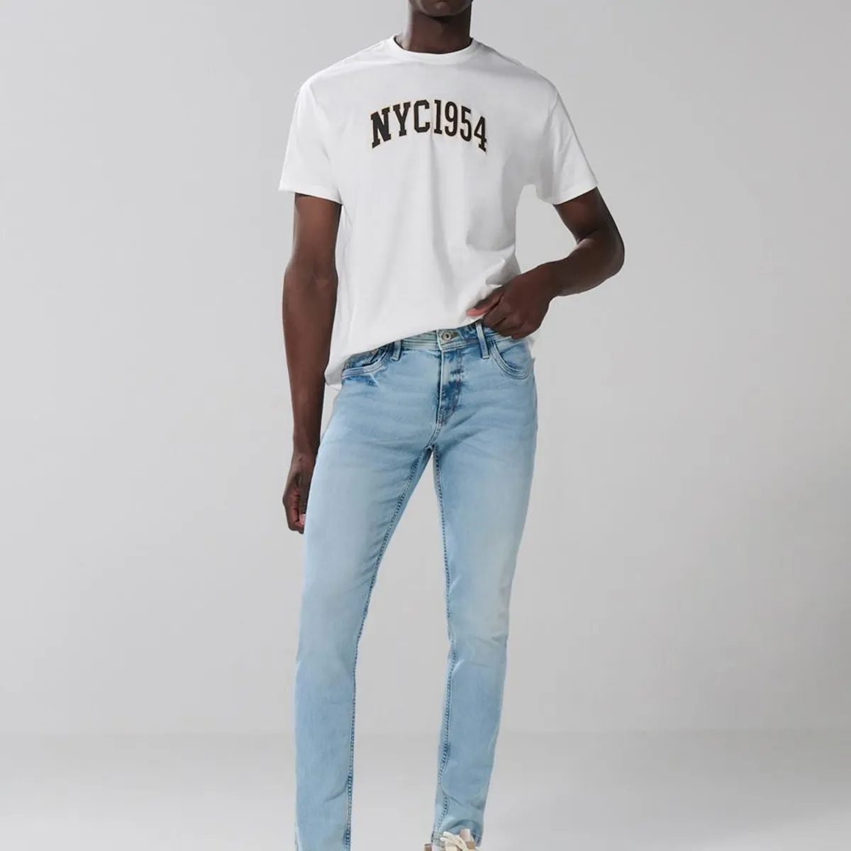 KOAJ - KOAJ Jean ajustado skinny tiro bajo con bolsillos azul clar Hombre