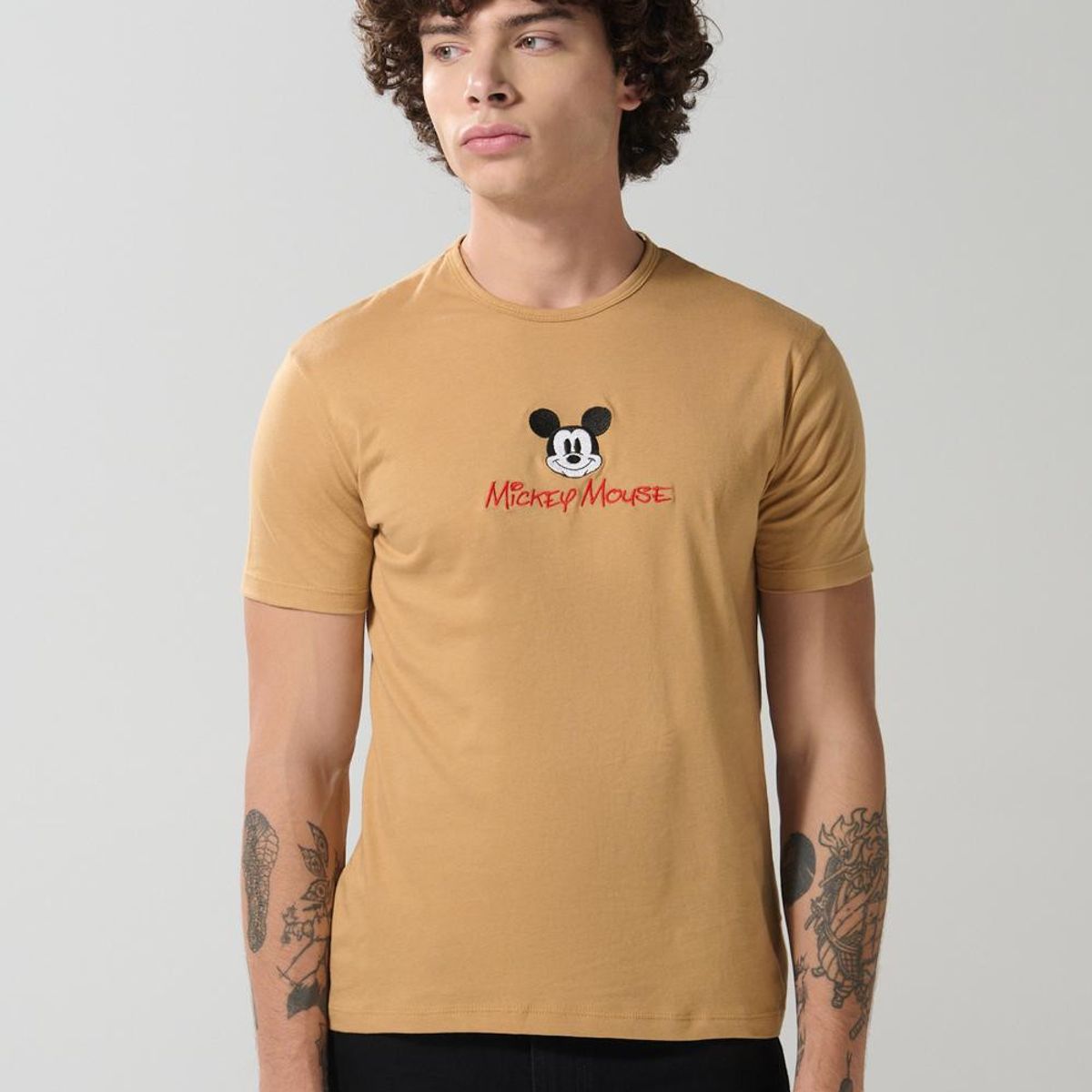 KOAJ - KOAJ Camiseta manga corta unicolor con arte de Mickey Hombre